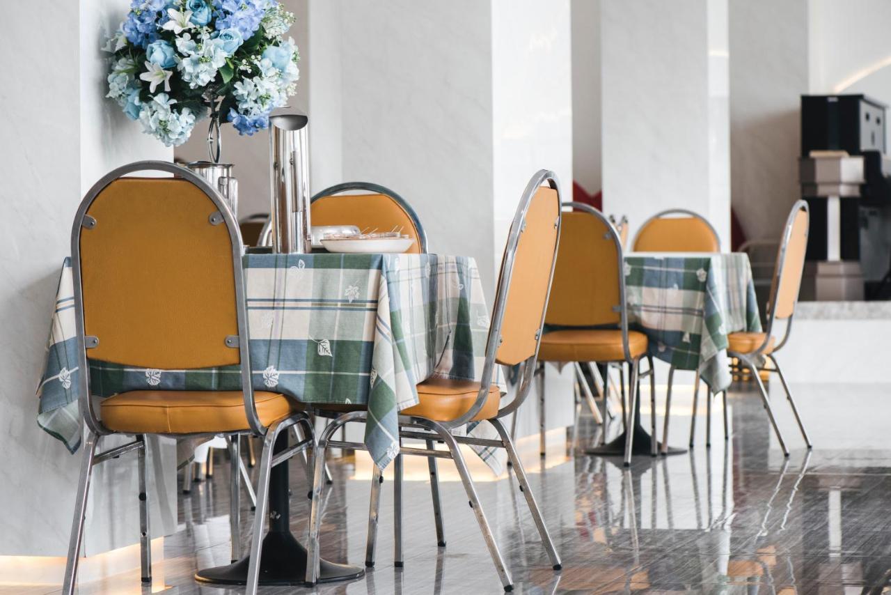 K.S.Pavilion Hotel Накхонратчасіма Екстер'єр фото