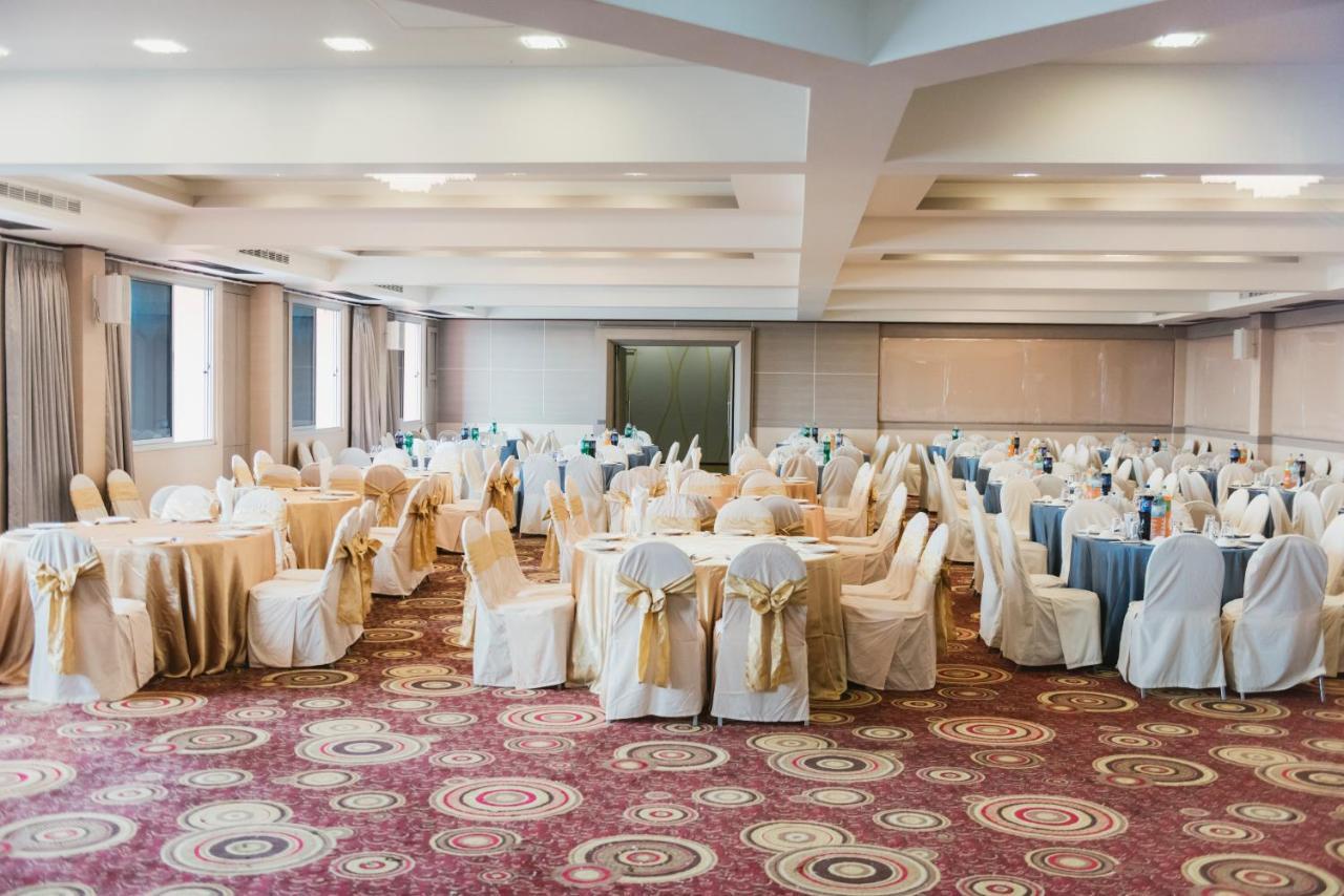 K.S.Pavilion Hotel Накхонратчасіма Екстер'єр фото